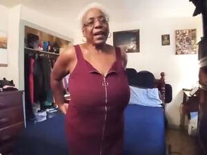 Ebony Tits Granny - Free Ebony Granny Porn Videos (1,235) - Tubesafari.com