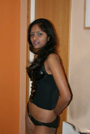 india asian nude - Indian Asian Nude & Porn Pics - ViewGals.com