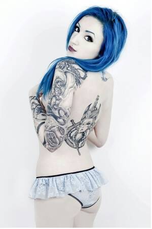 Blue Hair Sexy Tattooed Women - Blue hair and pale skin Porn Pic - EPORNER