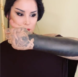 Kat Von D Xxx - Kat Von D Gets Instagram Backlash for Blacked Out Arm Tattoo