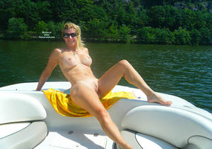 Boat Amateur Wife - Pic #5 Nude Wife: *SP Day On The Boat