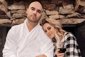 Jana Kramer Naked Porn - Jana Kramer and Mike Caussin 'redo' New Year's Eve after nude photo drama