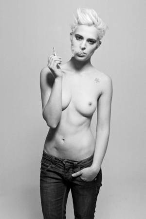 Androgynous Girls Sex - Androgynous Women, Androgynous Style, Androgyny, Strong Girls, Sexy Hot  Girls, Beautiful People, Portrait, Nude, Google