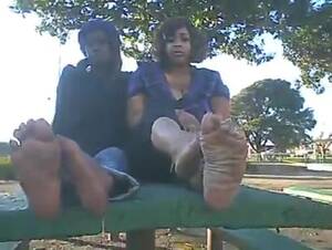 ghetto feet xxx - Ghetto black teens show off their stinky feet - ThisVid.com