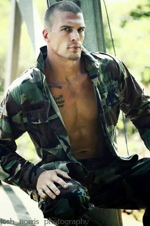 Army Guys Sexy - Gorgeous contractor turned model Joshua Saari looks stunning for this army  inspired story by photographer Josh Norris.