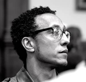 Beautiful Tiny Girls Porn - girl on guy 197: andre royo from the wire to the empire