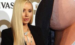 Iggy Azalea Pussy - Iggy Azalea's boob tape FAIL at GQ Awards leaves her looking not so fancy |  Daily Mail Online