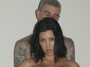Kourtney Kardashian Porn - Kourtney Kardashian shared topless photos for Travis Barker's birthday