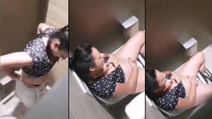 bhabhi masturbating spy cam - Hidden cam caught Indian aunty fingering in public bathroom | AREA51.PORN