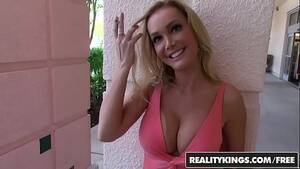 Milf Hunter Hunter - RealityKings - Milf Hunter - High Arch - XVIDEOS.COM