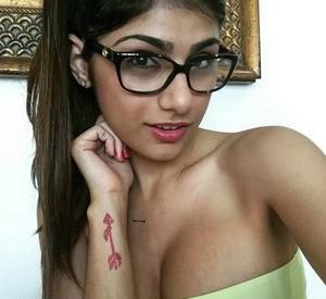 Lebanese Porn Actress - Lebanese Porn Star Mia Khalifa (7 Photos)