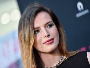 Disney Porn Bella Thorne - Bella Thorne Responds to Nude Photo Hack: \