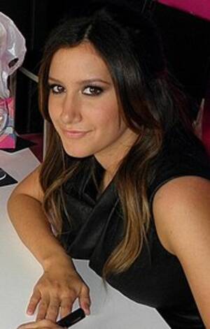 Ashley Tisdale Porn Bbc - Ashley Tisdale - Wikipedia