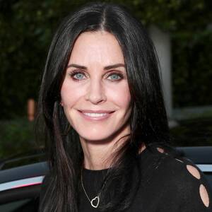 Hd Porn Courteney Cox - Courteney Cox's 40-Year Beauty Evolution