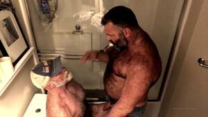 Drunk Bear Porn - Muscle Daddy Bear Marking his Territory - ThisVid.com