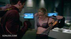 Emily Bett Rickards Porn Videos - EMILY BETT RICKARDS in THE FLASH(2014-) 00:36