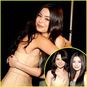 Miranda Cosgrove Porn - Selena Gomez & Miranda Cosgrove: Los Premios Ladies | Miranda Cosgrove,  Selena Gomez | Just Jared Jr.