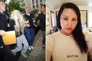 Amanda Bynes Tits - Amanda Bynes on psychiatric hold after naked walk in LA: report