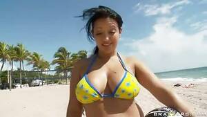 hot latina babes beach - Horny latina at the beach - Pornjam.com