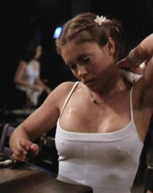 Alyssa Milano Celebrity Porn - Alyssa-Milano-07.gif (387Ã—488) | Alyssa milano hot, Alyssa milano, Famous  celebrities