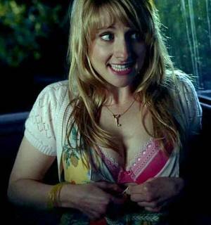 Melissa Rauch Celebrity Porn - Showing > The Big Bang Theory Bernadette Breast Size