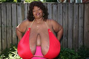 Big Black Tits Norma - Meet the woman with the biggest breasts in the world.. Norma Stitz (no  kidding)