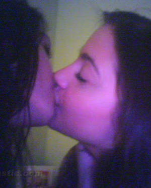 Alexa Nikolas Victoria Justice Porn - Alexa nikolas amature girls porn - Vanessa hudgens kisses alexa nikolas  photos jpg 322x400