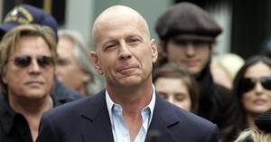 Bruce Willis Fucking Himself - Bruce Willis Family 'Praying' For Christmas Miracle As Health Deteriorates
