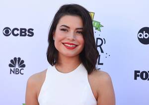 Anal Porn Miranda Cosgrove - Miranda Cosgrove's Dating History: Exes and Rumored Romances