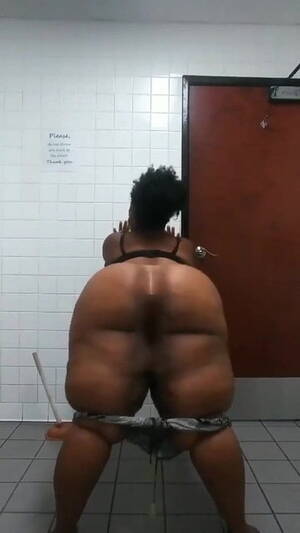 big black ssbbw granny ass - Black Granny SSBBW Shaking Ass | xHamster