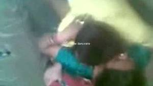 Indian Pain Porn - Indian Blood Fall Desi Village Girls Fuck Pain Crying indian porn videos