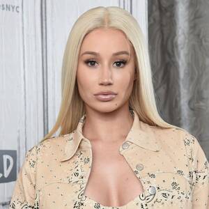 iggy azalea slapping pussy - Iggy Azalea gets candid about 'fake breasts' and OnlyFans