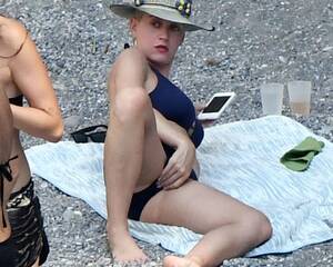 katy perry naked beach - Katy Perry Nude Photos & Videos