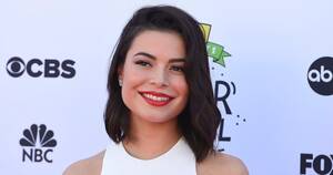 Anal Porn Miranda Cosgrove - Miranda Cosgrove's Dating History: Exes and Rumored Romances