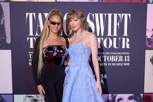 huge boob ebony beyonce - BeyoncÃ© surprised Taylor Swift at the Eras movie premiere - Los Angeles  Times