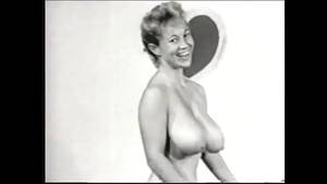 50s - Nude model with a gorgeous figure takes part in a porn photo shoot of the  50s - XVIDEOS.COM