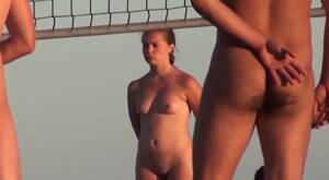 beach volleyball nude clips - Nude inPublic: Volleyball at a Nudist Beach - ThisVid.com