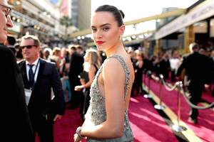 Daisy Ridley Porn - Daisy Ridley Has No Idea What the Title for the New Star Wars Film Is |  Vanity Fair