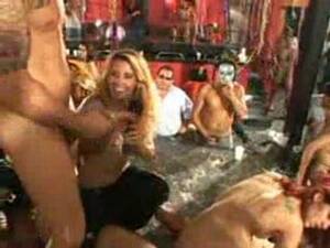 Brazil Carnival Orgy Porn - Crazy Brazilian Carnival Orgy : XXXBunker.com Porn Tube