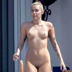 Mylie Cyrus Porn - Miley Cyrus Nude Photos & Naked Sex Videos