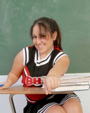 Chubby Cheerleader Porn - Chubby mexican cheerleader lifts her sirt in the class room Porn Pictures,  XXX Photos, Sex Images #3251638 - PICTOA