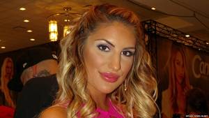 23 Year Old Stars - 23-year-old porn star August Ames has been found dead at her home