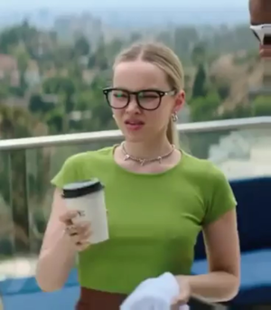 Dove Cameron Porn Glasses - Dove Cameron : r/celebnipvisibility