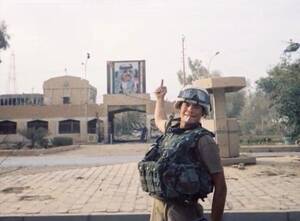 Iraq War Porn - A US Army soldier does middle finger in front of a picture of Saddam  Hussein during Iraq war. [[542Ã—735]] : r/MilitaryPorn