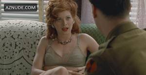 Debra Messing Having Sex - movie: A WALK IN THE CLOUDS (1995). DEBRA MESSING ...