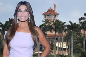 Kimberly Guilfoyle Nude Porn - Kimberly Guilfoyle helps man having a seizure at Mar-a-Lago