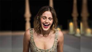 Emma Watson Real 5 Xxx - Emma Watson: Emma Watson is still in touch with her 'Harry Potter' co-stars  via a WhatsApp group - The Economic Times
