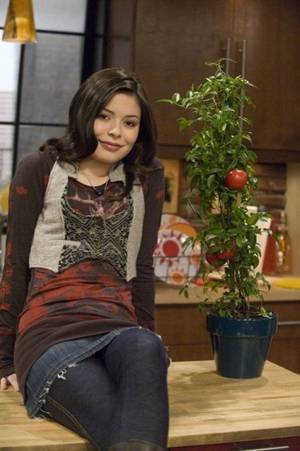 Noah Munck Icarly Porn - miranda cosgrove cute | Miranda Cosgrove is iCarly Cute! | Fanlala.com