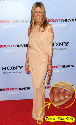 Jennifer Aniston Foot Porn - Jennifer Aniston's Toe Ring Fetish: Is It A Fresh Take On An Old Trend Or  Just Terrible? â€“ Hollywood Life