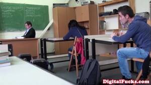 fucked in classroom - Brunette fucks cock in class - XVIDEOS.COM